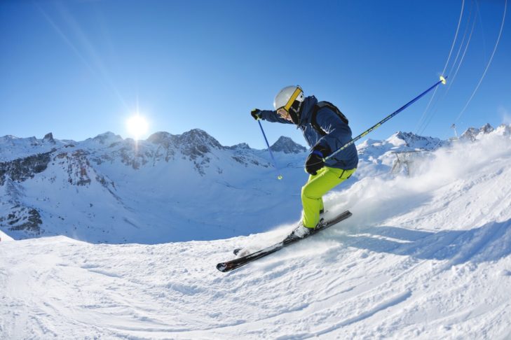 Skiërs kunnen veel sneeuwstof op de piste opwekken met zowel gloednieuwe als goed onderhouden gebruikte ski's.